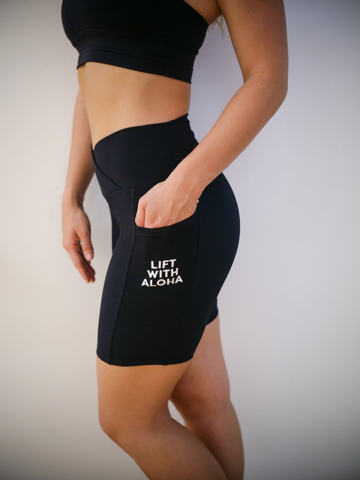 Ribbed Seamless Pocket Shorts