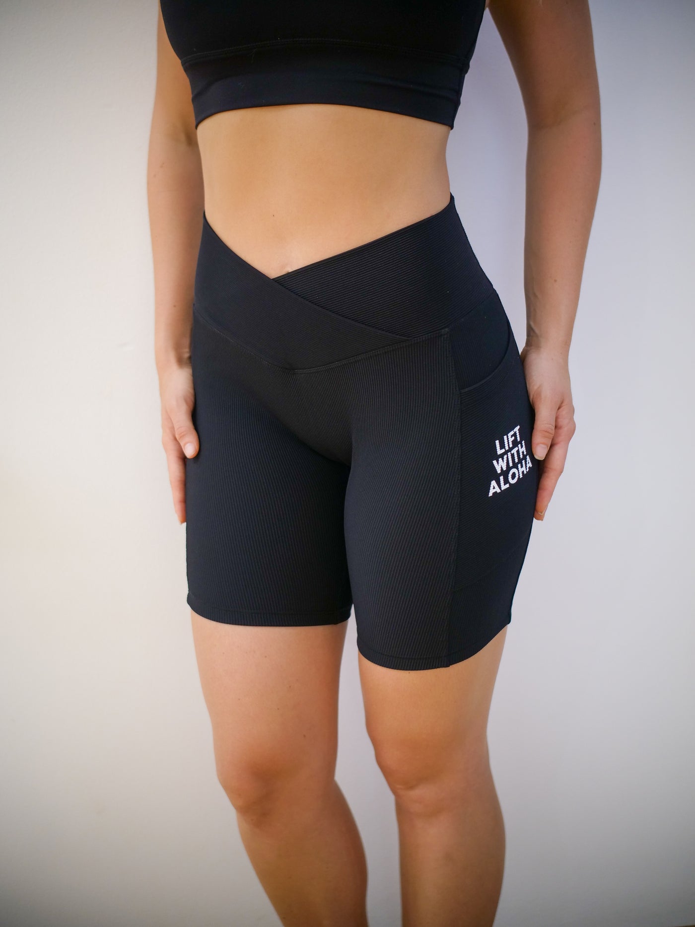 Ribbed Seamless Pocket Shorts
